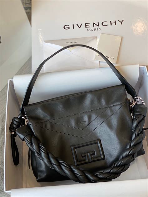 bb602kb07y givenchy|Women's Givenchy Bags Sale .